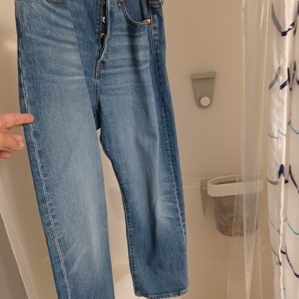 Levi’s Premium Wedgie Straight Cropped Jeans